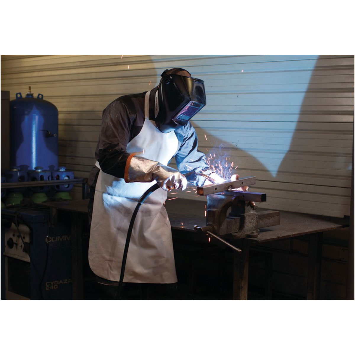 Barrier 2 Helmet for Electric Αrc Welding (MIG-MAG / TIG-DIN 5-13) Barrier 2 Helmet for Electric Αrc Welding (MIG-MAG / TIG-DIN 5-13)